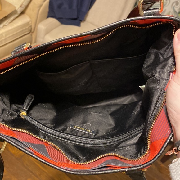 Tote - Picture 3 of 4